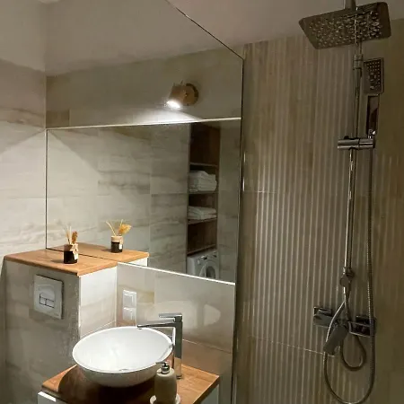 Airport City Apartment